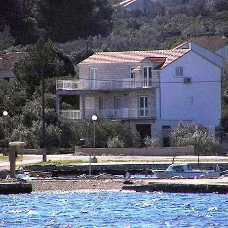 Laguna Apartment