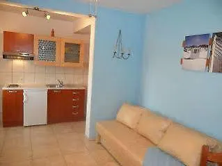 Laguna Apartment *
